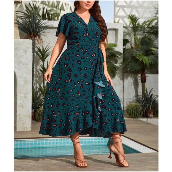 Boho Leopard Print Butterfly Sleeve Wrap Dress - Picture 2 of 5